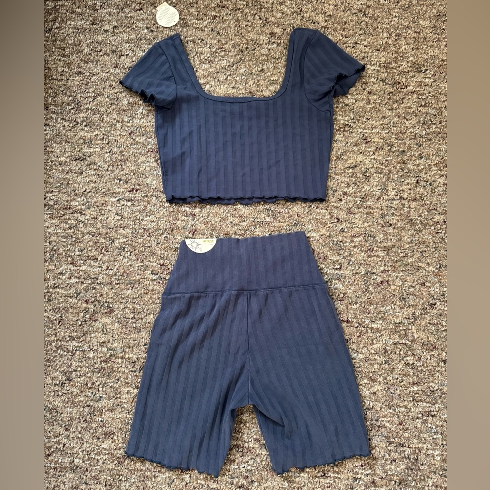 NWT Aerie Blue Offline OG Crop Top and Bike Short - Picture 2 of 2